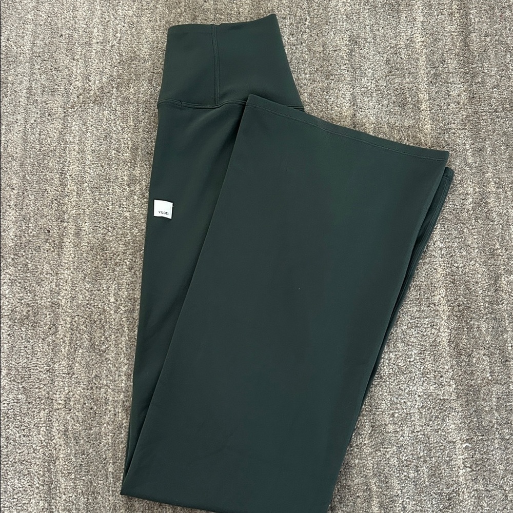 Vuori Olive Green Leggings